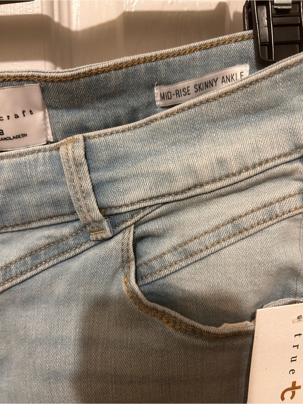 Size 8 NWT True Craft light wash, Mid-Rise Skinny Denim Jeans - Picture 4 of 10